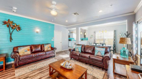 MC16 Multi-Level Condo, Shared Pool & Hot Tub, Close to Beach